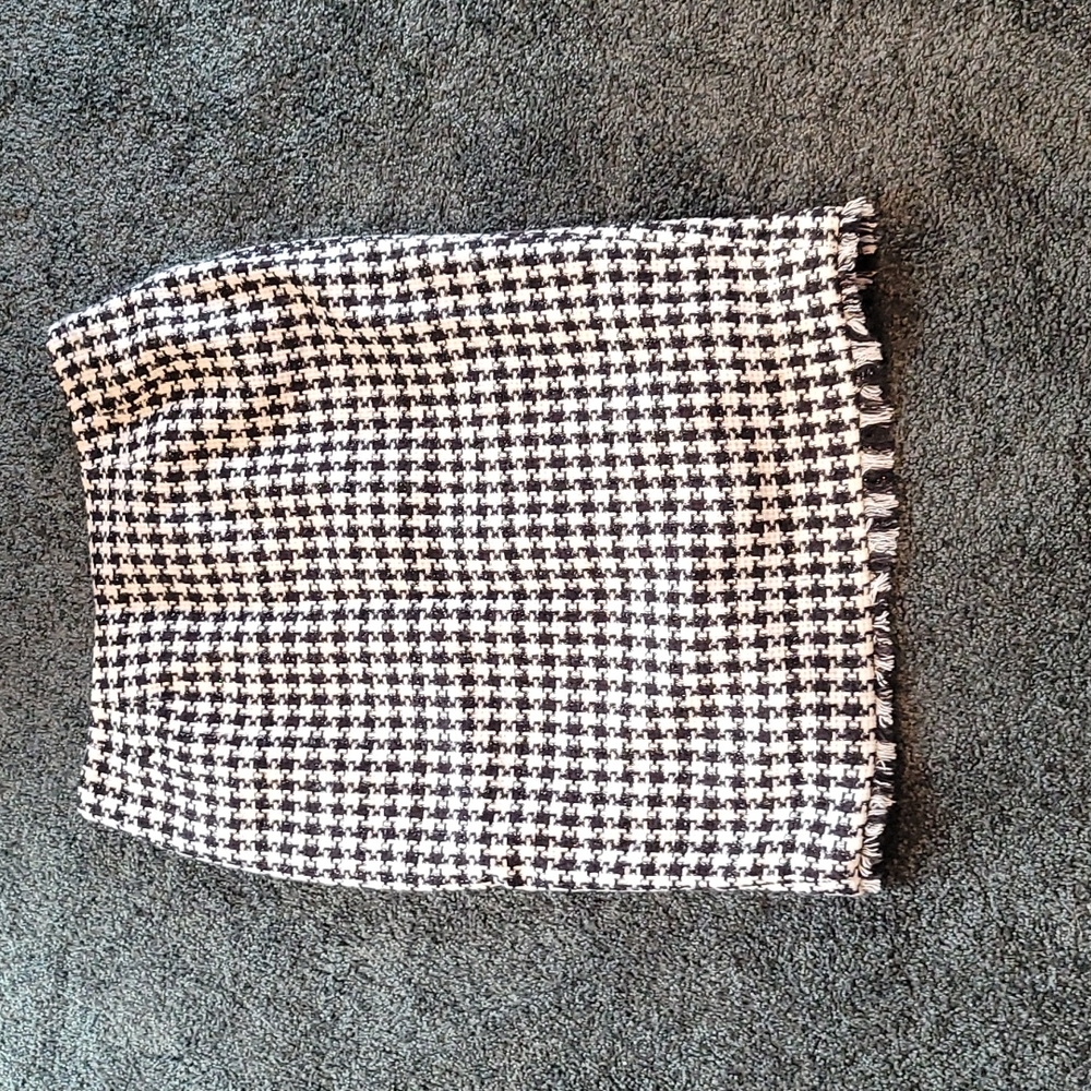 Houndstooth Pencil Skirt